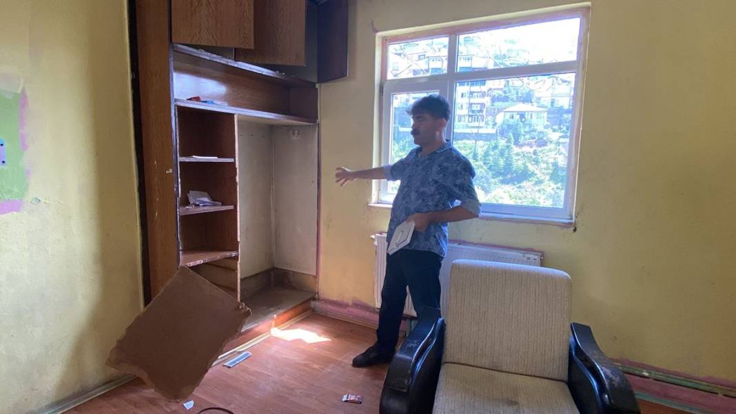 6 yıl önce kiraya verdiği evine girince dehşete düştü! İnsan bunu nasıl yapabilir? 12